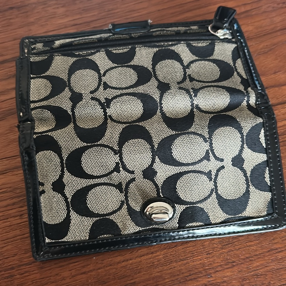 Coach Wallet - Picture 6 of 7